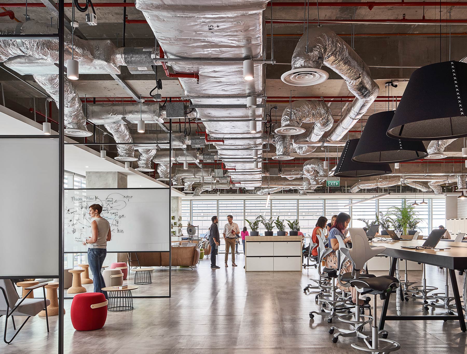 Owen Raggett,  Architectural photographer Singapore. Diageo Office, Singapore. Architectural photographer Asia 